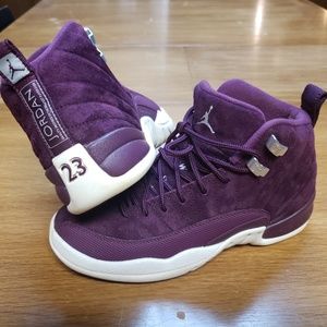 Jordan Retro 12 "Bordeaux" sz 4.5y (153265-617)